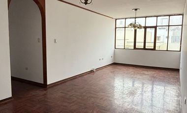 VENTA DE DEPARTAMENTO EN TERCER PISO EN SANTA VICTORIA DE CHICLAYO