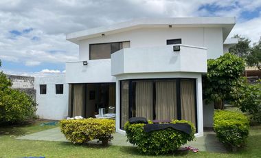 VENTA PROPIEDAD EXCLUSIVA, AMPLIOS JARDINES, SANTA INES, CERCA COLEGIO MENOR, USFQ