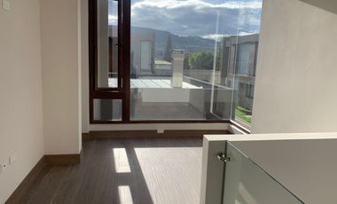 Venta casa en Cumbayá santa Ines