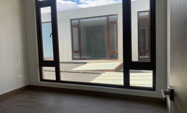 Venta casa en Cumbayá santa Ines