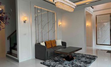 TheCityBangna (New Project) – Luxury Home
🔹 Second Largest House Type in the Project | Corner Plot on Main Road | Near Mega Bangna & Expressway
♥️Pet Friendly♥️
