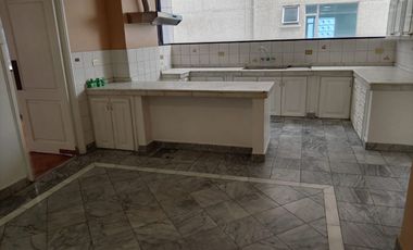 RENTA  DEPTO AMPLIO EN LA CORUÑA