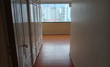 RENTA  DEPTO AMPLIO EN LA CORUÑA