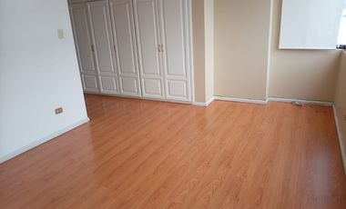 RENTA  DEPTO AMPLIO EN LA CORUÑA