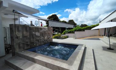 Venta Casa de Lujo Campestre Amoblada Sector Combia Pereira