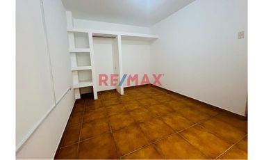 Vendo Casa Productiva De 3 Pisos + Estacionamiento En Urb. El Cortijo 181.20 M2 Cerca A La Corte Superior Natasha