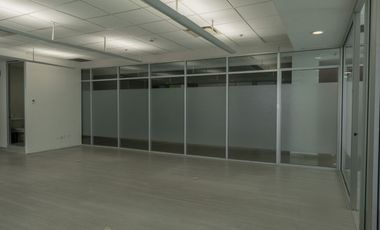 Oficina en Renta en Santa Maria-206M2