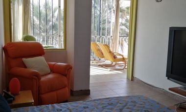 Ancón - Vendo lindo departamento frente al mar - 196m2, 4 dorm. terraza, un estacionamiento. US$170,000.00