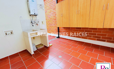 ¡Hermosa Casa en Unidad Cerrada con Excelente Ubicación!