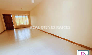 ¡Hermosa Casa en Unidad Cerrada con Excelente Ubicación!