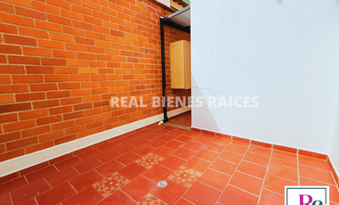 ¡Hermosa Casa en Unidad Cerrada con Excelente Ubicación!