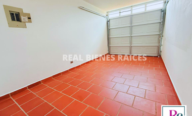 ¡Hermosa Casa en Unidad Cerrada con Excelente Ubicación!