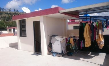 HERMOSA CASA DE DOS PISOS EN LA CIUDAD DE AMBATO EN VENTA