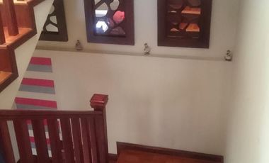 HERMOSA CASA DE DOS PISOS EN LA CIUDAD DE AMBATO EN VENTA