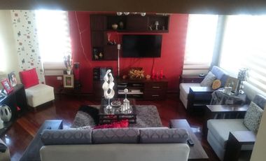 HERMOSA CASA DE DOS PISOS EN LA CIUDAD DE AMBATO EN VENTA