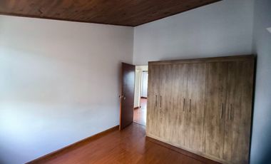 CASA EN ARRIENDO SANTA HELENA CHIA REF 1081