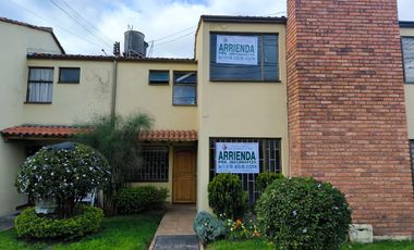 CASA EN ARRIENDO SANTA HELENA CHIA REF 1081