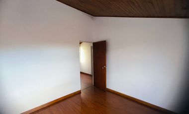 CASA EN ARRIENDO SANTA HELENA CHIA REF 1081