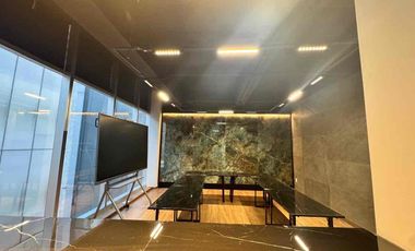 Oficina en venta en corporativo Yama Alpes amueblado o sin amueblar