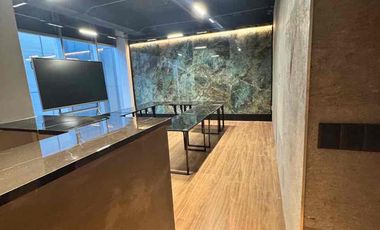 Oficina en venta en corporativo Yama Alpes amueblado o sin amueblar