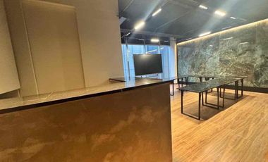 Oficina en venta en corporativo Yama Alpes amueblado o sin amueblar