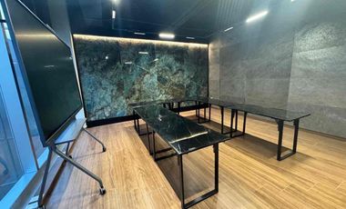 Oficina en venta en corporativo Yama Alpes amueblado o sin amueblar