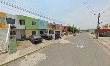 Casa en calle Kizil Kum, Oasis, Veracruz, México. ¡NO CRÉDITOS!