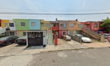 Casa en calle Kizil Kum, Oasis, Veracruz, México. ¡NO CRÉDITOS!