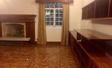 IMPECABLE RESIDENCIA EN AVENIDA AHUEHUETES SUR EN RENTA