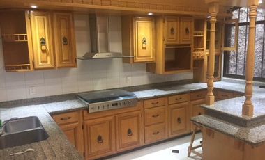 IMPECABLE RESIDENCIA EN AVENIDA AHUEHUETES SUR EN RENTA