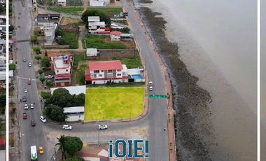 Terreno Frente al Mar en Bahía de Caráquez – Primera Línea