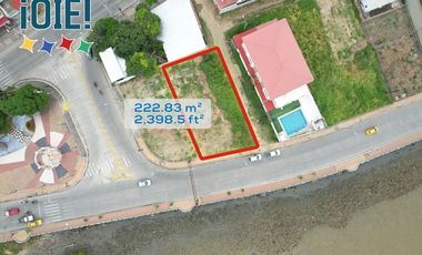 Terreno Frente al Mar en Bahía de Caráquez – Primera Línea