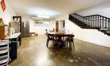 Old House for Sale in Bel-Air 2 Makati