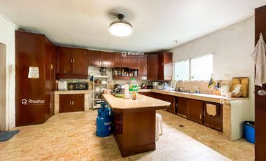 Old House for Sale in Bel-Air 2 Makati