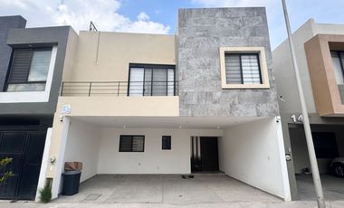 Casa en Venta con Roof Garden con Asador y pérgolas y estudio.