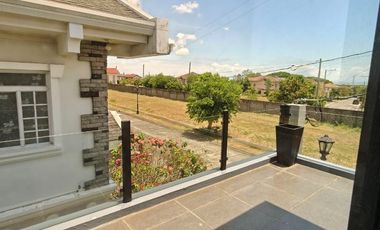 Modern House For Sale in South Forbes Chateaux de Paris near Nuvali Sta. Rosa