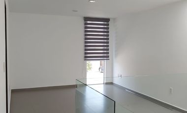 Casa en renta en Solares dentro de coto