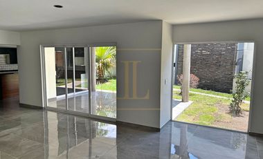 CASA EN VENTA A ESTRENAR REFORMA EN PUERTAS DEL TULE