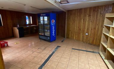 Se arrienda casa ideal para vivienda y/o emprendimiento comercial.
