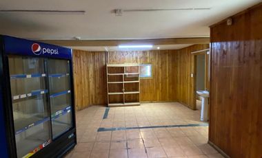 Se arrienda casa ideal para vivienda y/o emprendimiento comercial.