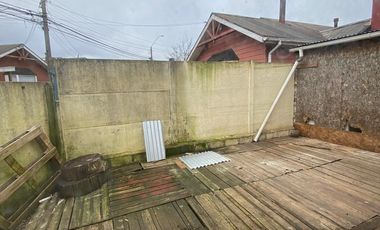 Se arrienda casa ideal para vivienda y/o emprendimiento comercial.