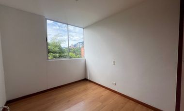 Apartamento en Arriendo en Loma del Esmeraldal, Envigado.
