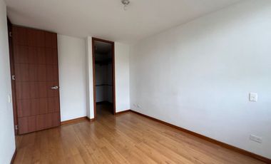 Apartamento en Arriendo en Loma del Esmeraldal, Envigado.