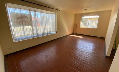 SE VENDE CASA 3 DORMITORIOS SECTOR PARQUE ESTADIO OLIMPIA LADO YMCA