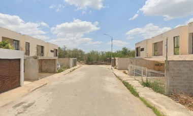 CASA en Venta Paseos de Opichen Mérida Yucatán ADJUDICADA