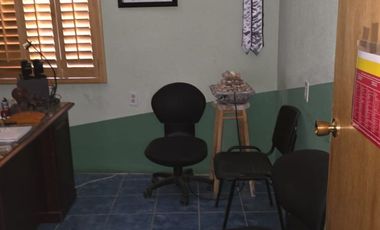 SE VENDEN  OFICINAS A 20 M DE PLUTARCO ELIAS CALLES CON MOBILIARIO INCLUIDO