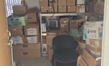 SE VENDEN  OFICINAS A 20 M DE PLUTARCO ELIAS CALLES CON MOBILIARIO INCLUIDO