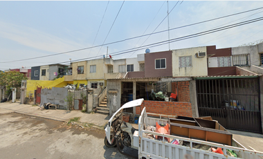 Casa en calle Kizil Kum, Oasis, Veracruz, México. ¡NO CRÉDITOS!