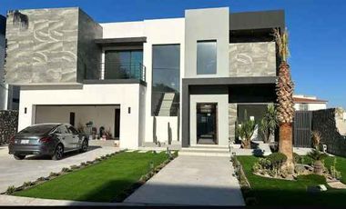 SE VENDE HERMOSA RESIDENCIA DE LUJO EN CAMPOS ELISEOS