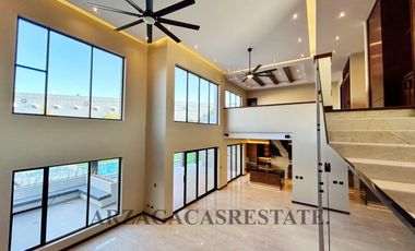 SE VENDE HERMOSA RESIDENCIA DE LUJO EN CAMPOS ELISEOS